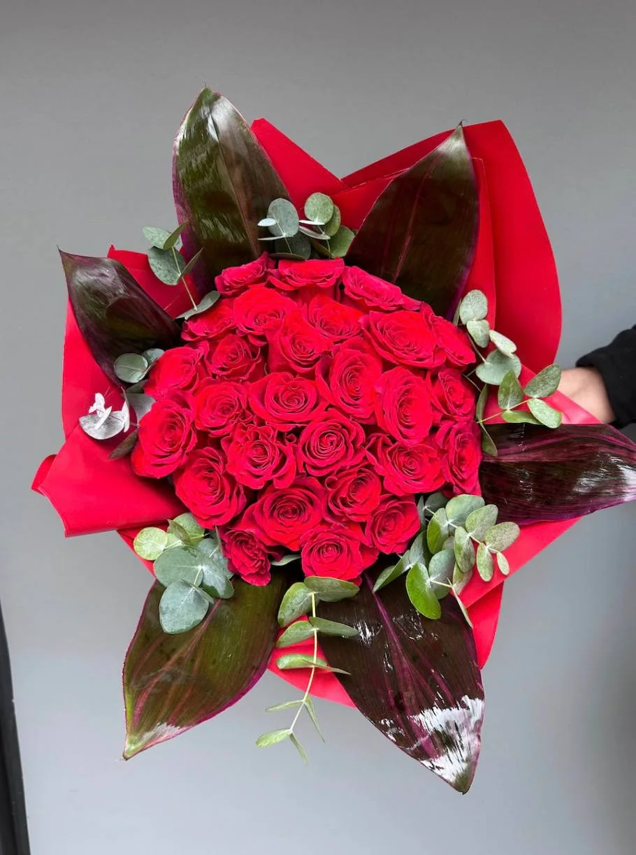 Elegance 26 Adet Kırmızı Gül Buketi